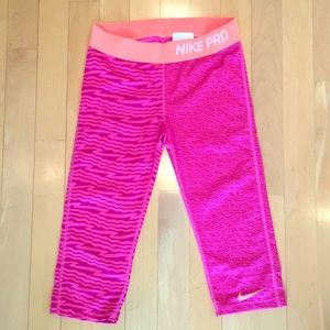 Nike Pro Capri Leggings